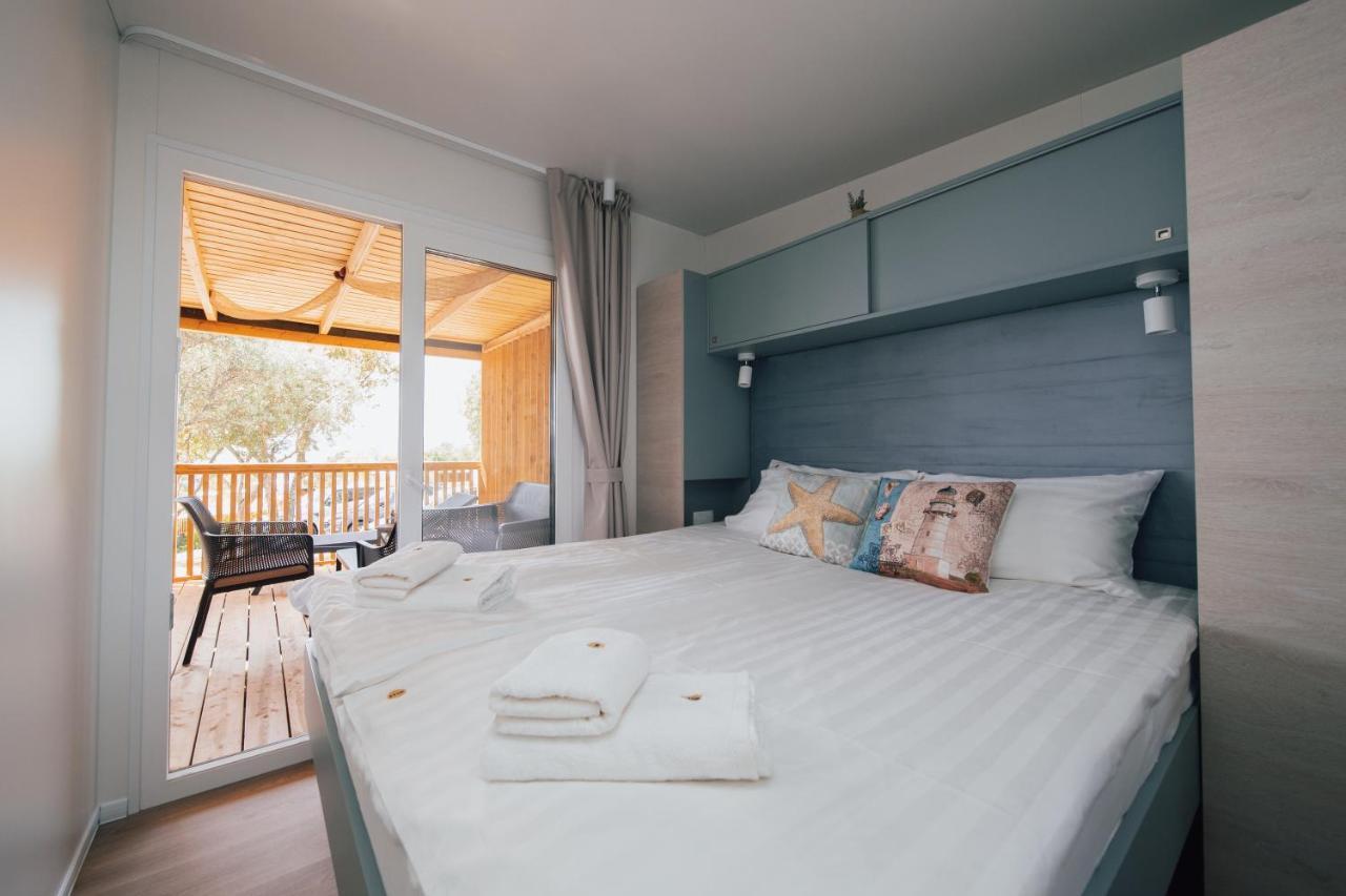 Mobile Homes Selce - Lighthouse ภายนอก รูปภาพ